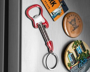 Gadget Master Otwieracz gitara elektryczna z magnesem - CZERWONY 8