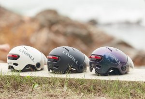 Livall Kask Miejski Livall L23 z Szybką Czujnikiem Upadku SOS i LED (L23-M-WHT) 11