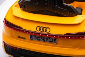Audi Pojazd Eltreyczny Audi SQ8 Żółty dla dziecka 17