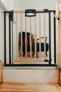 Geuther Bramka barierka rozporowa zabezpieczająca 128,5-136,5cm drzwi GEUTHER 7