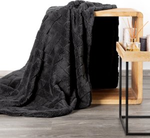 Design 91 Koc mikroflano z tłoczeniem w formie jodełki CARO 170X210 stalowy 2