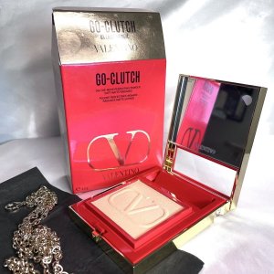 Valentino , Go-Clutch, Glow, Compact Powder, 03, Medium, 4.2 g For Women 2
