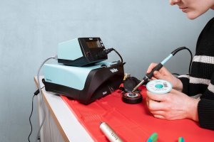 Weller Weller T0053298391 stacja lutownicza WE1010 i Zestaw osłon Zero Smog 70W 6