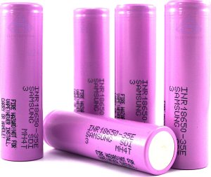 4 x Ogniwo 18650 SAMSUNG INR18650-35E 3,6V 3500mAh 1