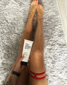 b. Tan it´s love a daily moisturizer 236ml gradual tan lotion 3