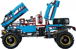 LEGO Technic Terenowy holownik 6x6 (42070) 9