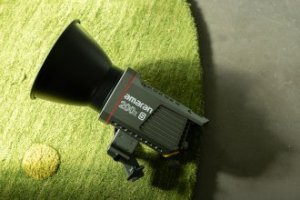 Lampa studyjna Amaran Amaran 200d S 22