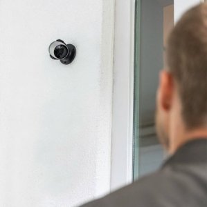 Kamera IP Hama KAMERA ZEWNĘTRZNA WIFI Z CZUJNIKIEM RUCHU I NOKTOWIZOREM, 1080p SREBRNA 9