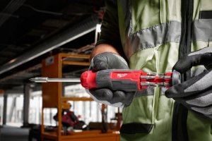 Milwaukee MILWAUKEE WKRĘTAK UNIWERSALNY Z GRZECHOTKĄ 14w1 7