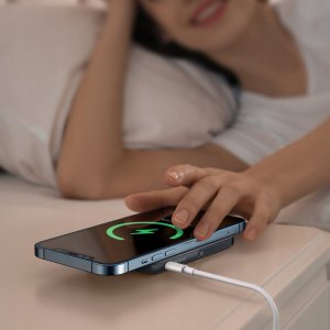 Powerbank Mcdodo MCDODO POWERBANK INDUKCYJNY DO MAGSAFE 13 14 15 STOJAK BEZPRZEWODOWY 10000 4