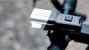 Latarka Zefal ZEFAL SUPERVISION F800 priekinis žibintas 2