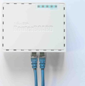 Router MikroTik E50UG 4
