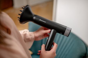 Suszarka Humanas HUMANAS AirTouch HD Suszarka do włosów z funkcją jonizowania czarna 6