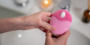 Humanas HUMANAS Aura Foam Szczoteczka soniczna do pielęgnacji twarzy różowa 5