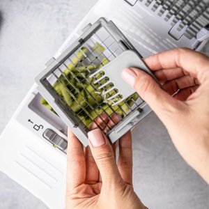 Rozdrabniacz KingHoff SZATKOWNICA DO WARZYW Z WYMIENNYMI OSTRZAMI KH-1873 12