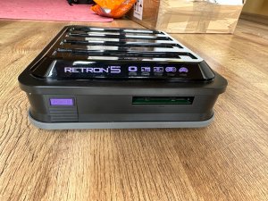 Hyperkin KONSOLA HYPERKIN RETRON 5 HD BLACK 4