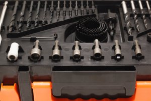 Zestaw narzędzi Isma ZESTAW NARZĘDZIOWY KLUCZE NASADOWE WKRĘTAKI1400 EL 9