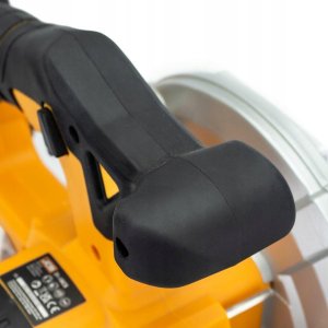 Pilarka tarczowa JCB Pilarka zagłębiarka akumulatorowa 18V 165mm (kpl.: akumulator 2Ah, ładowarka, torba) 4