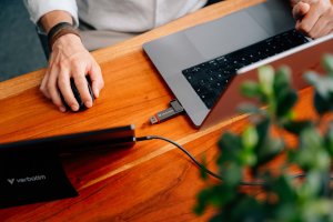 Pendrive Verbatim QuickStick, 1 TB  (32043) 5