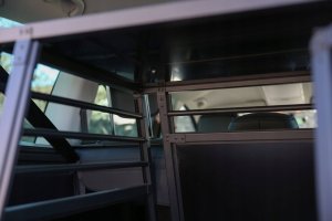 Kerbl Klatka transportowa dla psa, 92 x 97 x 68 cm, 2-drzwiowa, aluminiowa, grafit 10