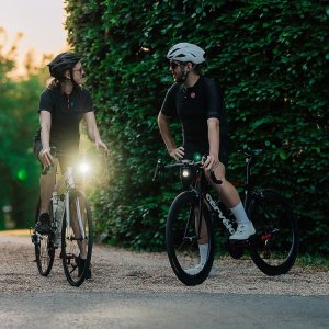 MAGICSHINE Lampka przednia MAGICSHINE EVO 1700 SD, 1700 lumenów, Komnpatybilna z Shimano Di2, Czarna, Z Uchwytem (NEW 2025) 15