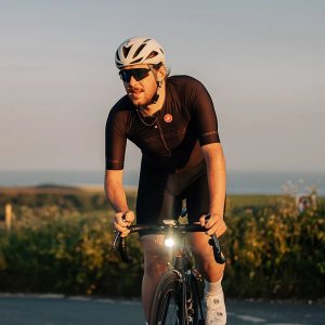 MAGICSHINE Lampka przednia MAGICSHINE EVO 1700 SD, 1700 lumenów, Komnpatybilna z Shimano Di2, Czarna, Z Uchwytem (NEW 2025) 8