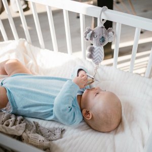 MWB BABY ONO 1636 ZAWIESZKA Z DZWONECZKIEM    KOALA COCO 4