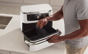 Frytkownica beztłuszczowa Ninja Foodi Flexdrawer AF500EUWH 9
