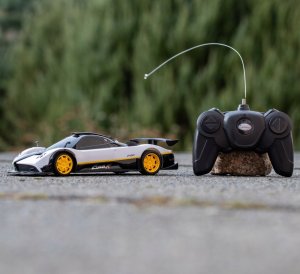 Auto na radio Pagani Zonda R 1:24 38010 RASTAR 15