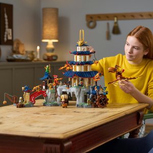 LEGO Ninjago Turniejowe miasto ze świątynią (71814) 7