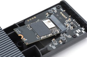 Obudowa USB 4.0 Typ C na dysk SSD M.2 NVMe 40 Gbps aluminiowa, beznarzędziowa 2