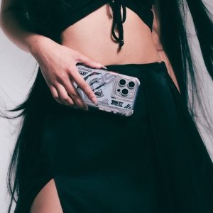 Skinarma etui Ekho iPhone 16 Pro 6.3"     Magnetic Charging przezroczysty/clear 10