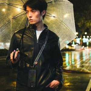 Skinarma Scout uniwersalna smycz do       telefonu szary/grey 10