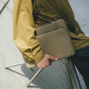 Skinarma Torba Juno laptop sleeve 14"     granatowy/navy 6