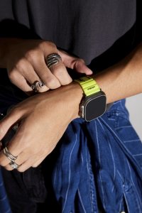 Skinarma pasek Shokku Apple Watch         49/45/44mm żółty/electric yellow 4