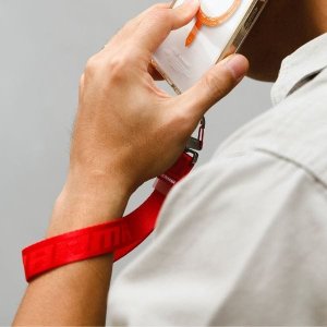 Skinarma Scout Handstrap uniwersalna      smycz do telefonu czerwony/red 7