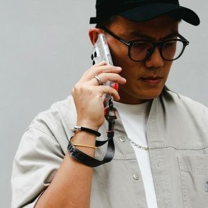 Skinarma Scout Handstrap uniwersalna      smycz do telefonu szary/grey 4