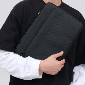 Skinarma Torba Juno laptop sleeve 14"     czarny/black 9