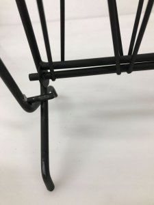 Gazetnik metalowy z uchwytem, RASTER 3