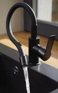 6553-915-81 / KFA / RUMBA BLACK/  BATERIA KUCHENNA ZLEW STOJĄCA Z ELASTYCZNĄ WYLEWKĄ CZARNY / 2