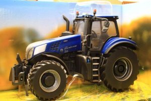 TOMY Britains New Holland T7.300 edyc.limit. 43392 3