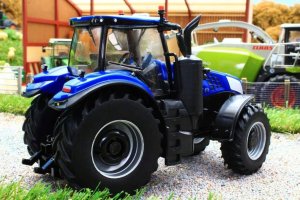 TOMY Britains New Holland T7.300 edyc.limit. 43392 5