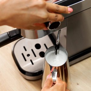 Ekspres ciśnieniowy Cecotec Ekspres do kawy kolbowy z spieniaczem mleka Cecotec Cafelizzia 790 Steel DUO Srebrny 3