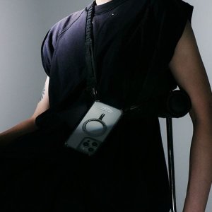 Skinarma etui Saido iPhone 16 Pro Max     6.9" Magnetic Charging titanium 3