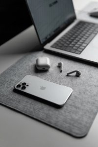 Podkładka Ram mounts Deltahub Minimalistic Desk Pad S Jasnoszary (DP-S-LG-D) 6