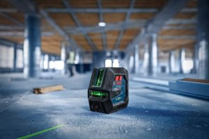 Bosch BOSCH.CROSS LASER GLL 20-22 G GREEN USB-C 1x BA 3.7V 3.0Ah XL + HOLDER LB 10 CASE 14
