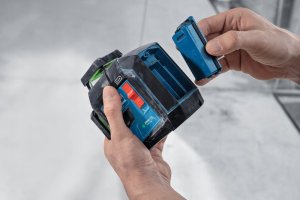 BOSCH.PLANE LASER GLL 80-33 G GREEN USB-C 1x BA 3.7 V 3.0 Ah XL + HANDLE LB 10 + CLAMP DK 20 CASE 5