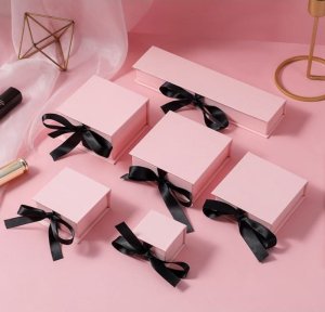 PUDEŁKO OZDOBNE na Biżuterię, Pierścionek lub Kolczyki 5 x 5 x 3,5 cm  PDOZ24R 2