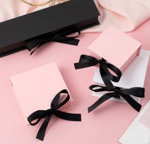 PUDEŁKO OZDOBNE na Biżuterię, Pierścionek lub Kolczyki 5 x 5 x 3,5 cm  PDOZ24R 3