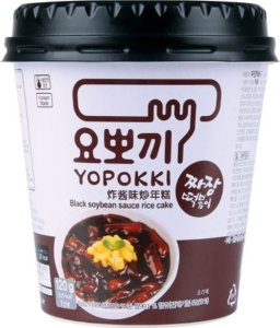 Koreańskie kluseczki ryżowe tteokbokki topokki instant w sosie jjajang z czarnej fasoli yopokki 120g 1